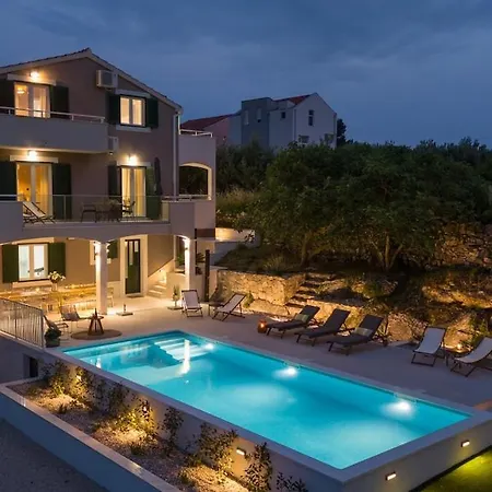 Obzor With A Heated Pool